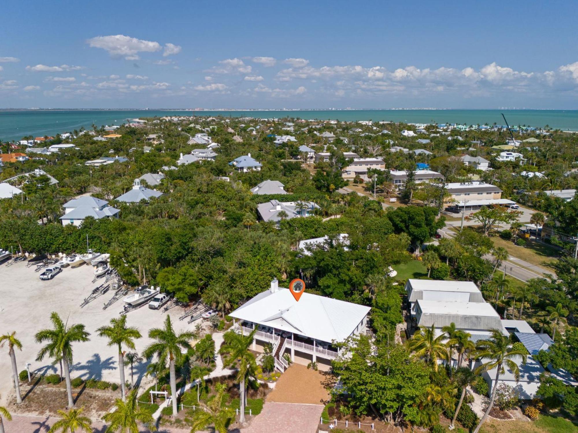 Grandma Dot'S House- Marina Villa With Pool And Bikes サニベル エクステリア 写真